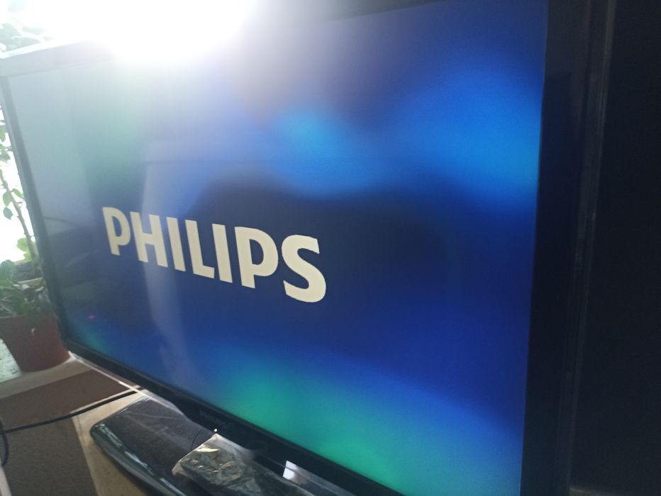 Телевизор Philips 32PFL8404H