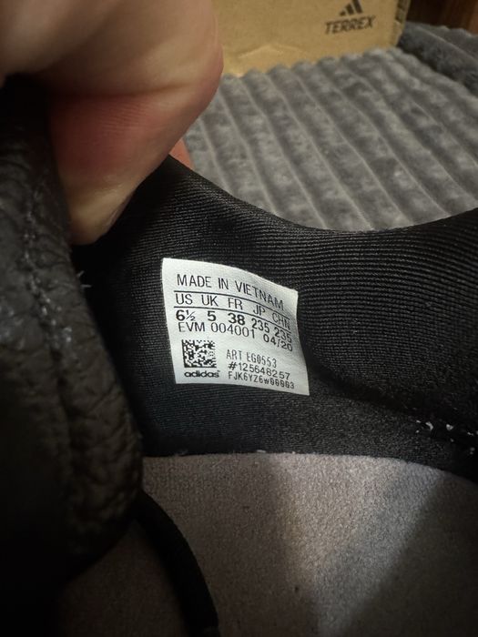 Жіночі кросівки ADIDAS OZWEEGO 38(24см) оригінал