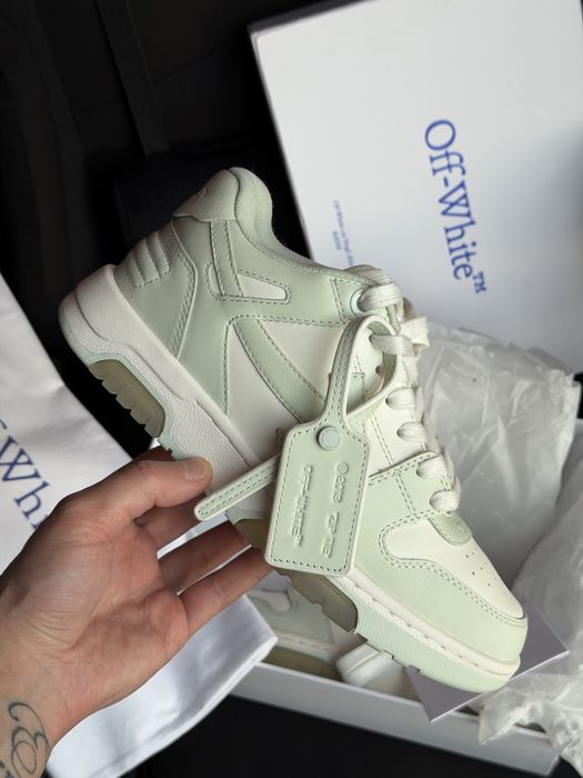 Off -white Out of Office размер 38 состяние 10/10