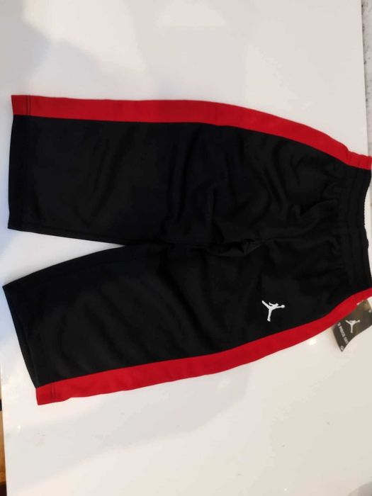 Dres dziecięcy Nike Jordan rozmiar 18 miesięcy