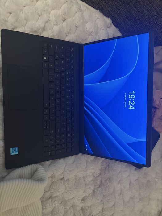 Dell Vostro 15 3510 | i3 11 gen | 8GB RAM | SSD | OKAZJA