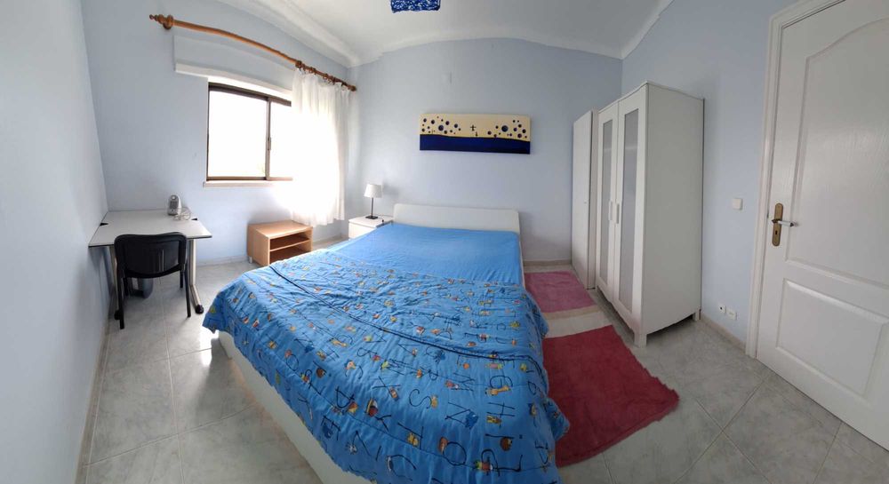 Quarto em moradia, com todas as despesas incluídas e limpeza partes comuns, nos Parceiros, Leiria