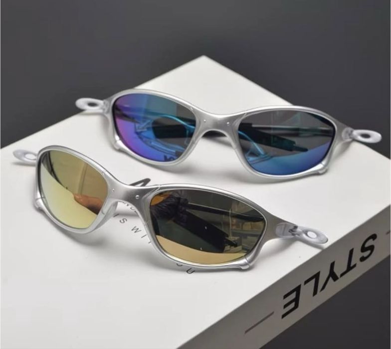 Сучасні та стильні окуляри oakley, в різних кольорах.