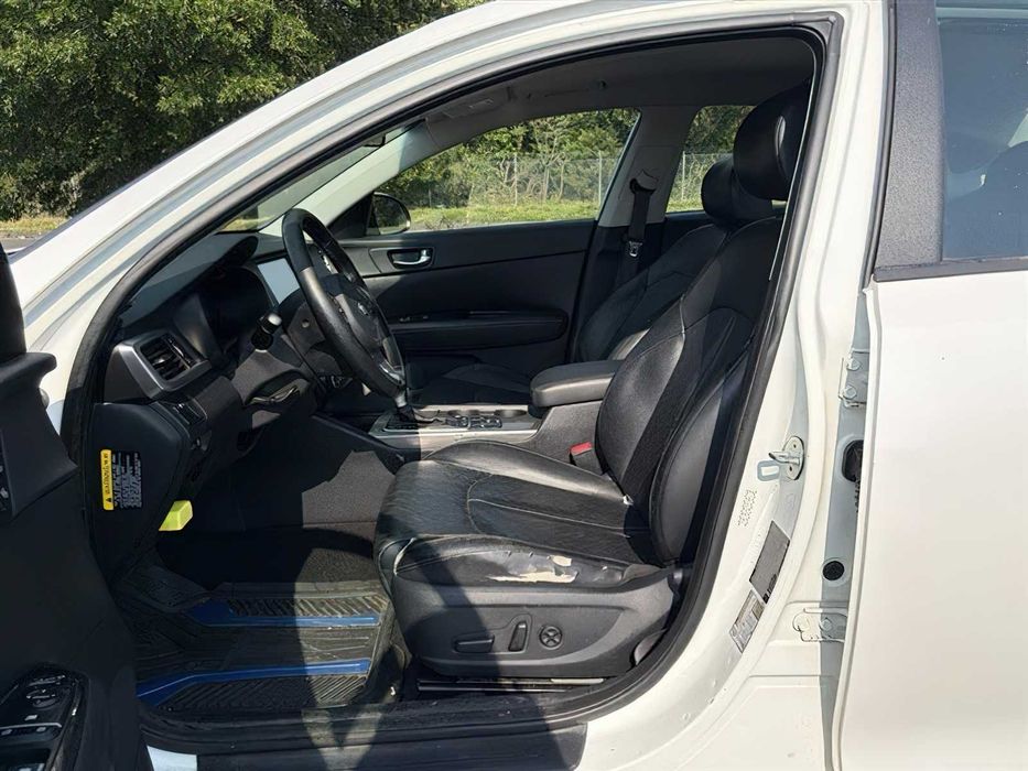 Kia Optima Hybrid      2017