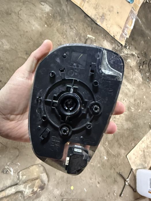 Зеркало мазда 3 2020 ліве