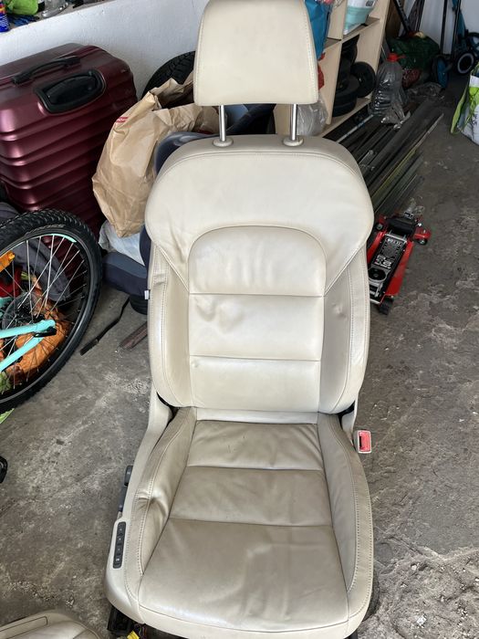 Fotele Skoda Superb 2