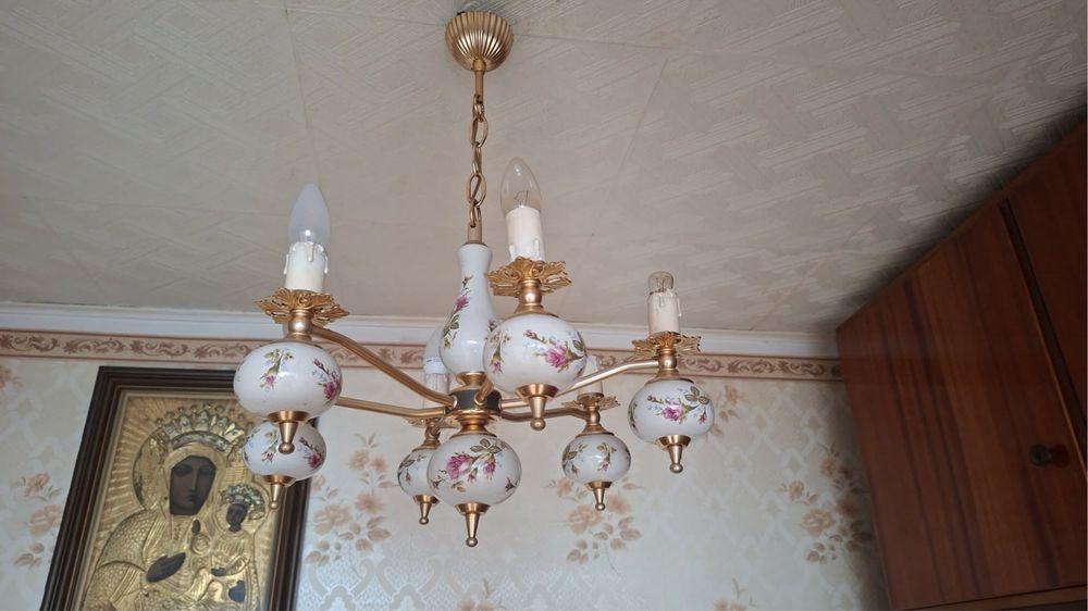 Żyrandol porcelanowy
