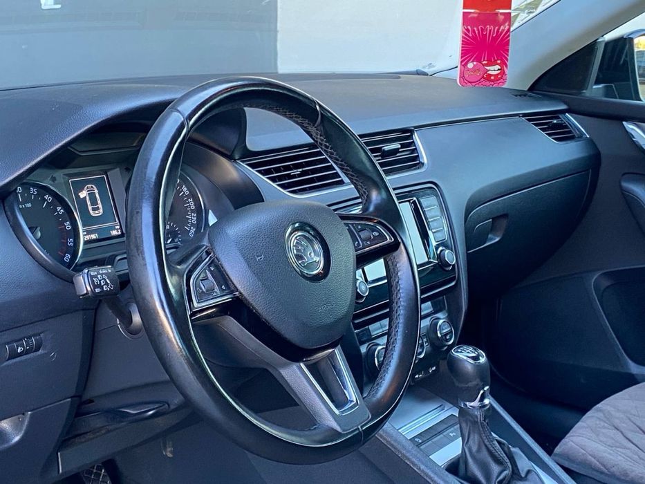 Автомобіль Skoda a7