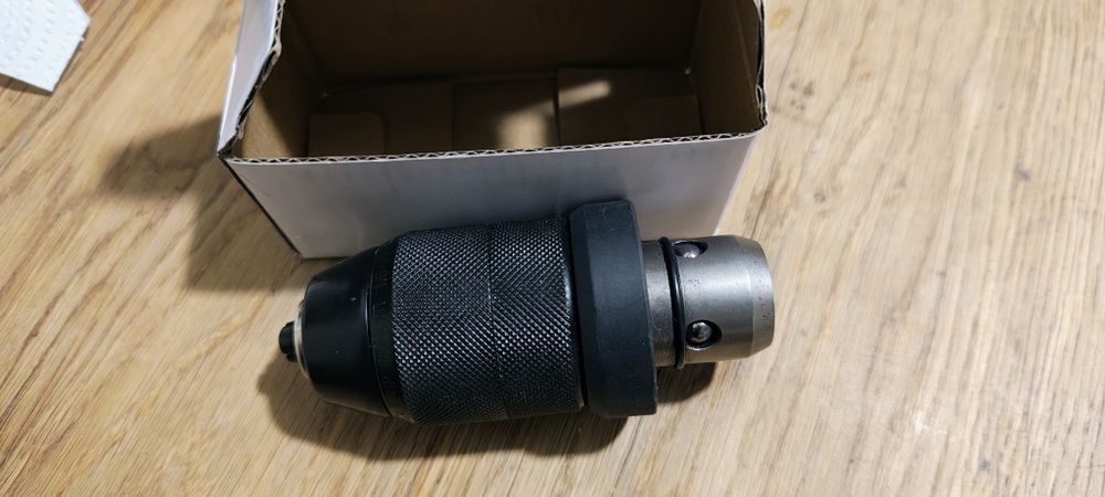 Uchwyt wiertarski samosaciskowy Bosch futerko