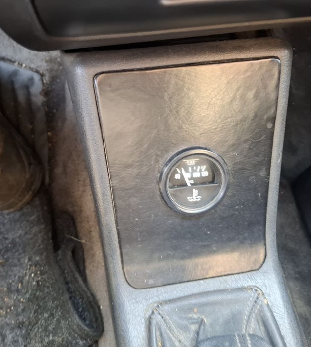 Citroën AX 1.5D – Económico e Fiável
Citroën AX 1.5 Diesel, 5 lugares