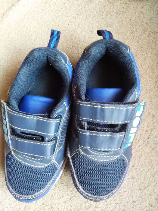 Adidasy dla chłopca r. 26 niebieskie Minionki