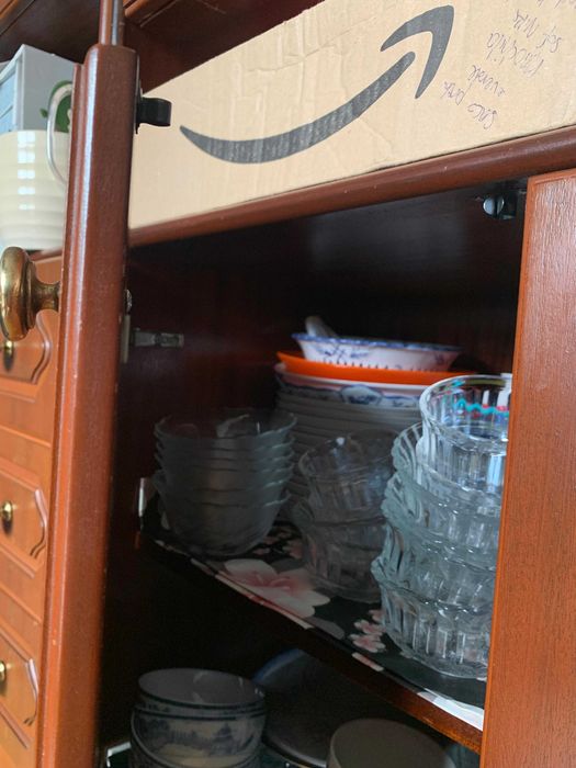 Estante com cristaleira de sala