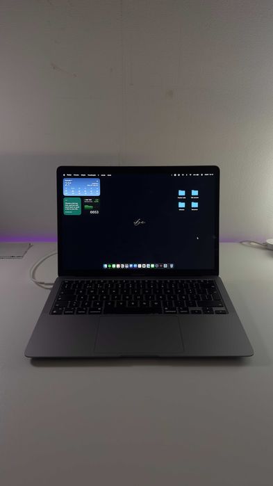 MacBook Air M1 de 2024 | 8Gb RAM | 256 Gb SSD | Base Model