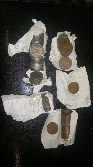 Moedas de escudos, centavos, comemorativas e notas-lote64751143698434124