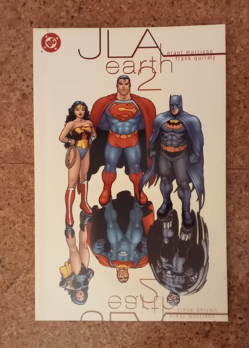 Coleções DC (Justice League, Hellblazer, Green Lantern, 100 Bullets)