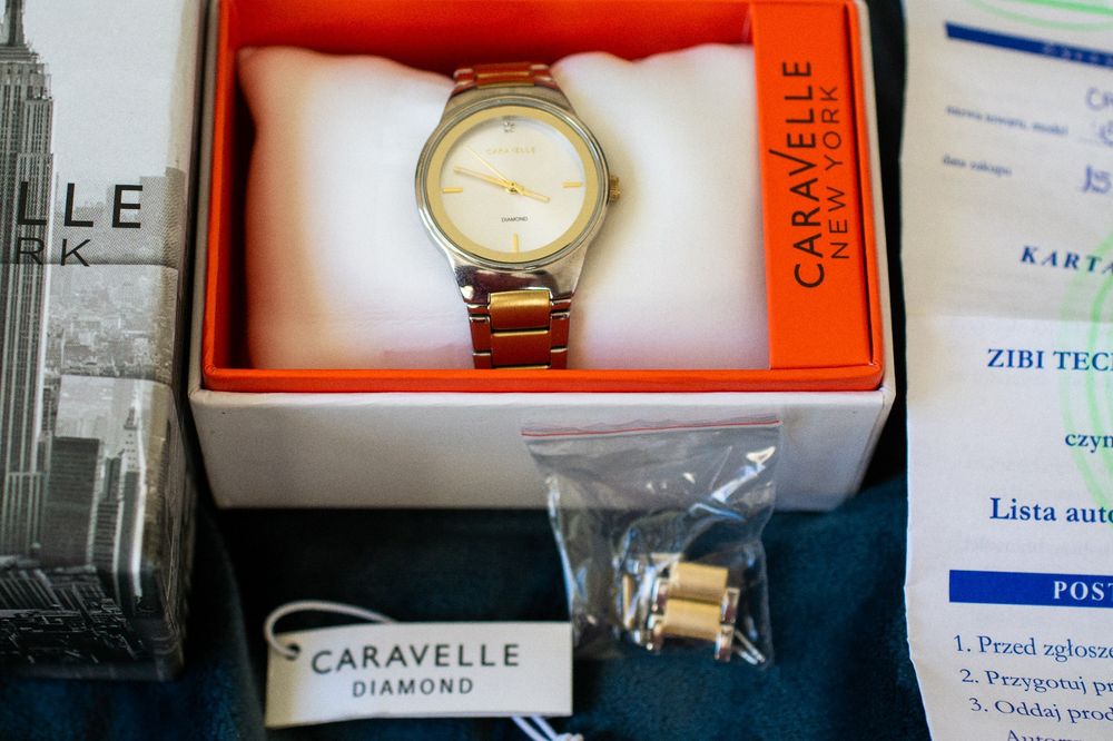 Zegarek damski Caravelle