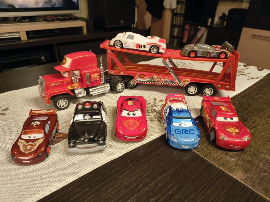 Duża laweta Maniek z zestawem aut Zig Zag