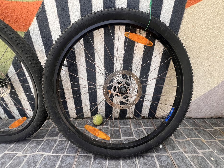 Bicicleta Scott com componentes shimano