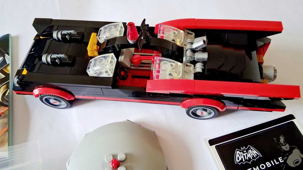 Lego DC 76188 Batman Classic TV Series Batmobile peças novas montado