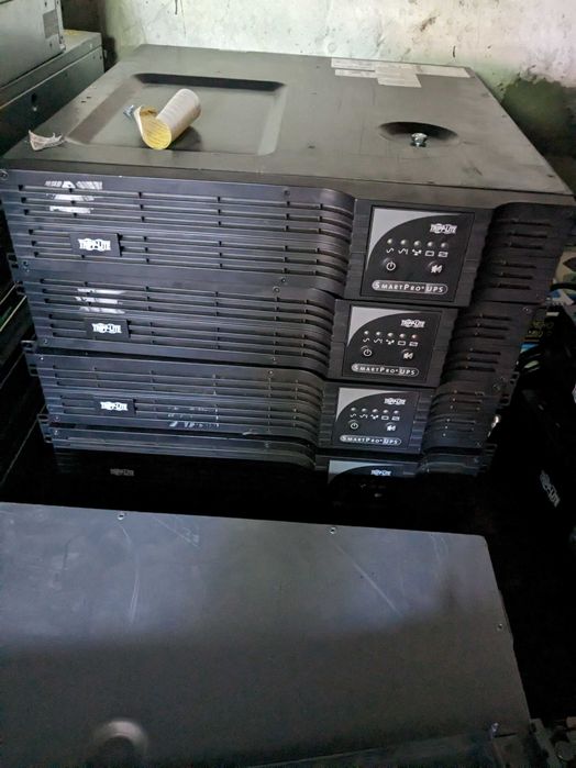 ДБЖ (ИБП) Tripp Lite SMX2200XLRT2U