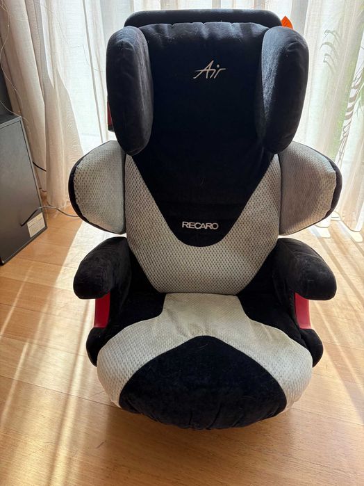 Cadeira Auto Recaro Start (Grupo 1/2/3: 9–36 kg) c/ Estrutura em Alumínio e Som Integrado