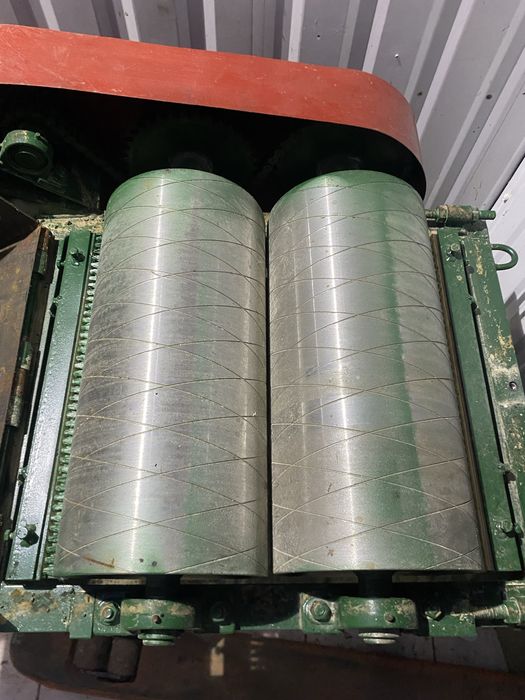 Валкова плющилка для зернобобових