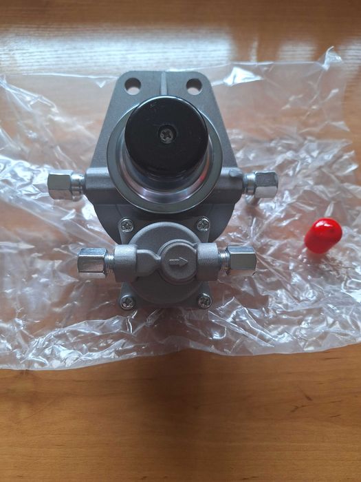 Bomba manual gasoleo Nissan D21 / D22