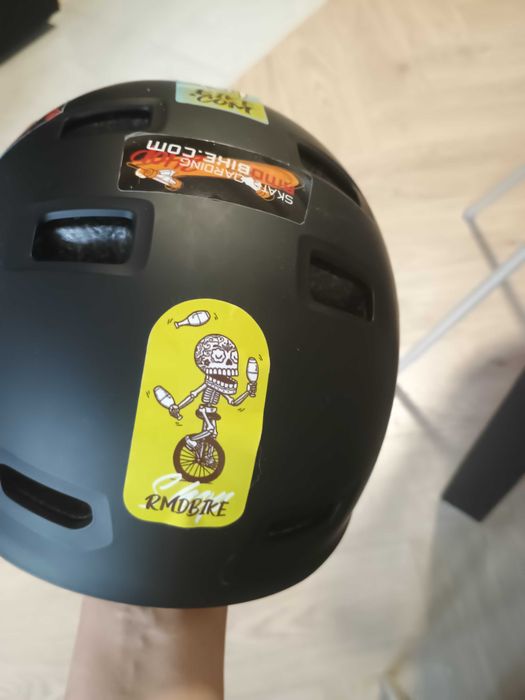 Sprzedam kask dziecięcy czarny