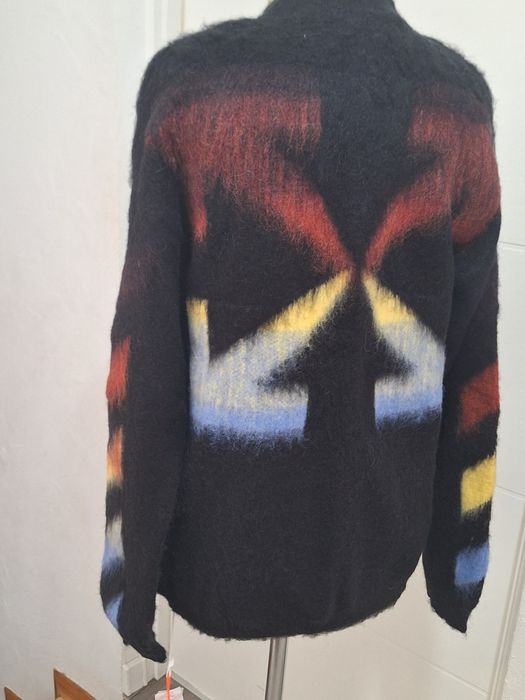 Off white  m/l swetr
