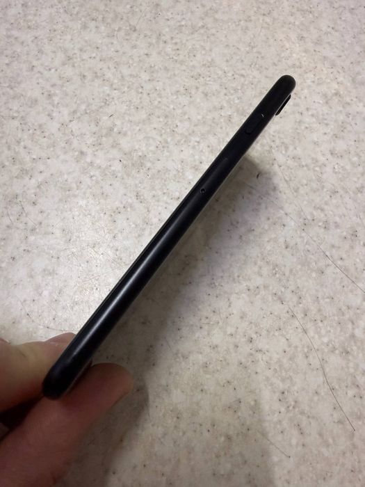 iPhone SE 2020 64 АКБ 100 новый заблокирован на запчасти