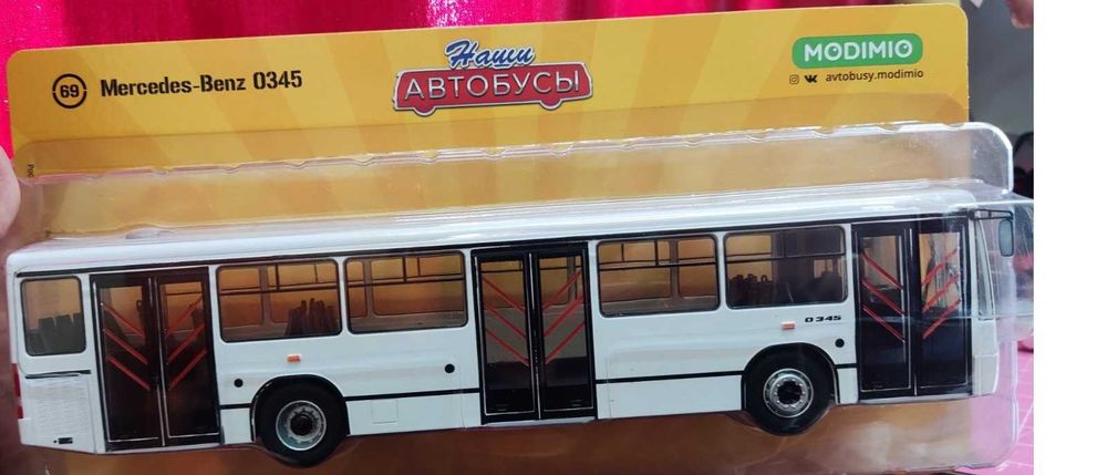 Масштабні колекційні моделі автобусів марки ІКАРУС та інших  1/43