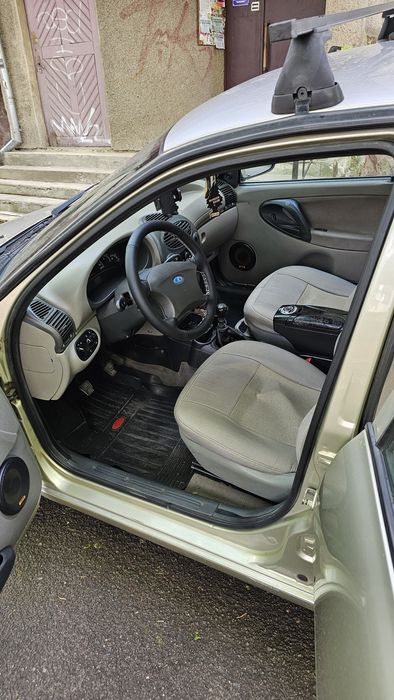 Lada Kalina універсал 1.4