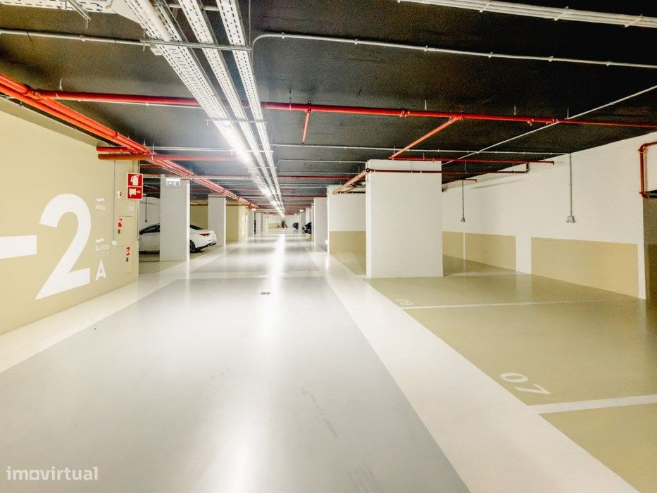 Apartamento T3 de luxo com garagem em Lisboa