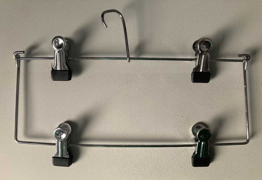 Cabide de Metal com Molas