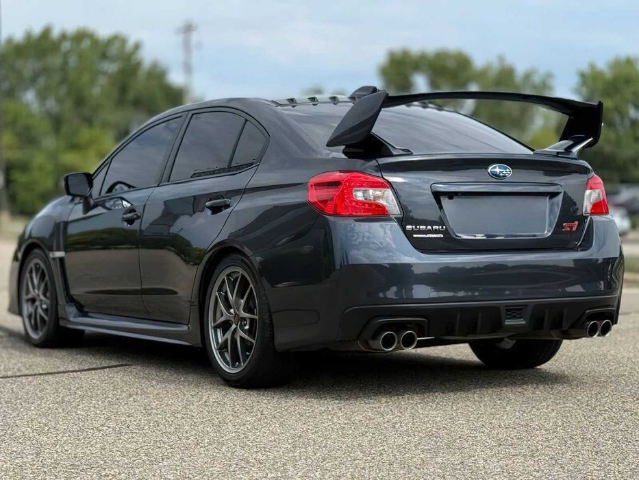 Subaru WRX STI Limited      2017