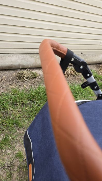 Коляска 3в1  срочно