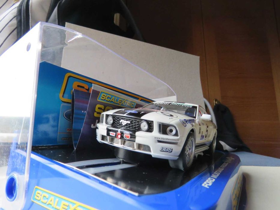 Ford Mustang FR500C Scalextric C2774;4x4 four weel drive;digital chip