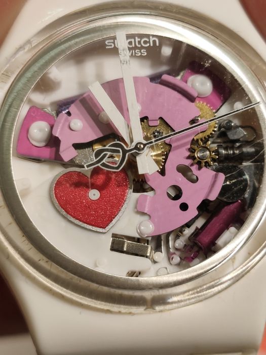 Zegarek damski Swatch Tender Present  stan bdb biały nowa bateria