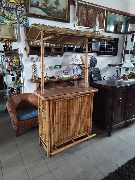 piękny barek bar recepcja rattanowa Vintage