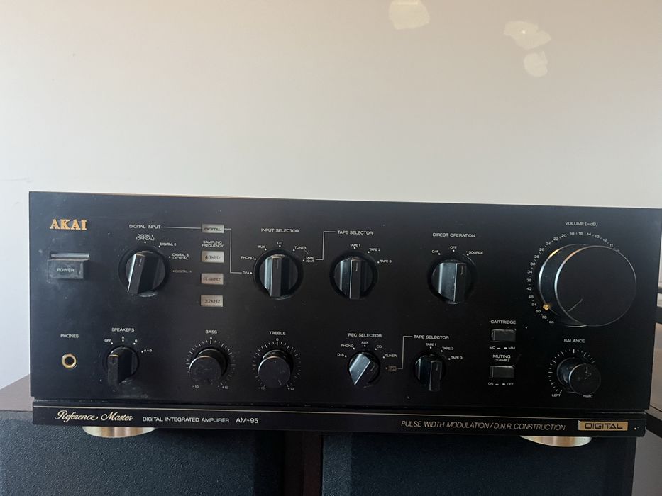 Wzmacniacz AKAI AM-95
