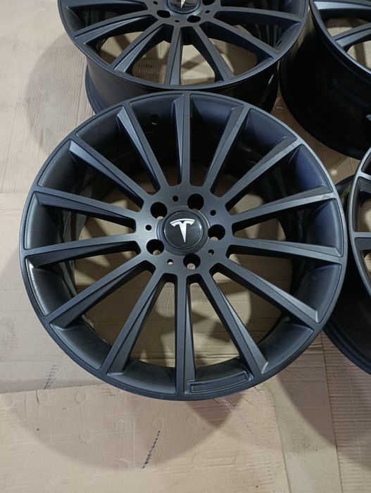 Диски 5/114.3 r19 tesla Y 3
