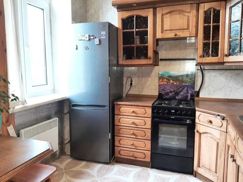 Продаж 3-кімнатної квартири, Голосіївський район, проспект Науки 42/1, метро Деміївська.