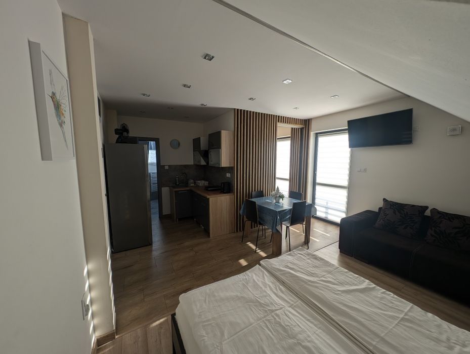 Apartamenty Pokoje w ofercie również domek