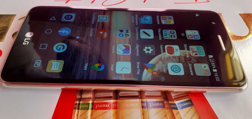 Telefon LG K8 w dobrym stanie.