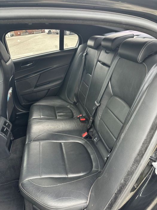 Jaguar XE 20d R-Sport foto 5