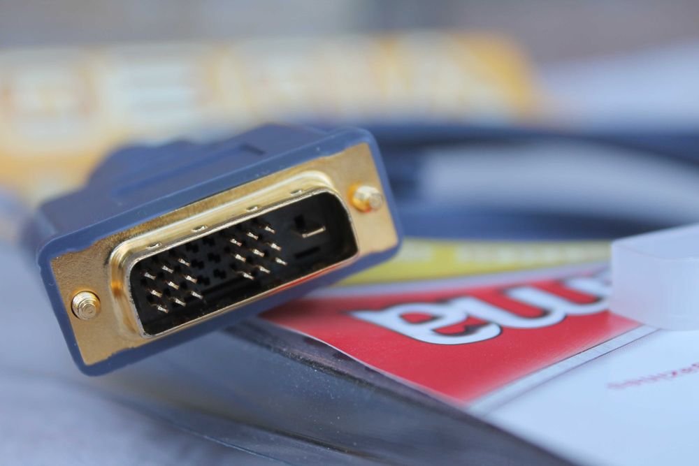 DVI-D Dual link (18+1 к) высококачественный Французский кабель