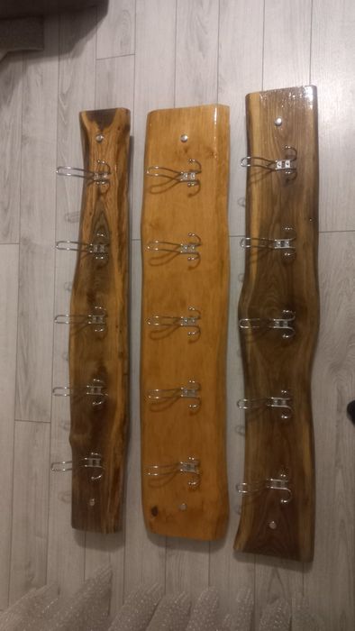 Вішалка для одягу