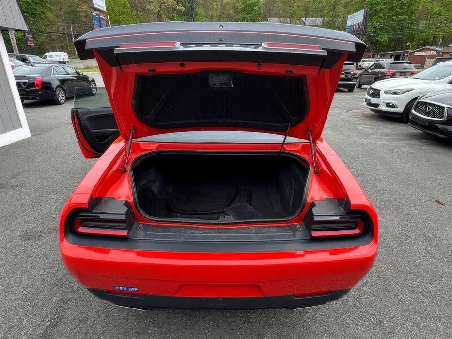 Dodge Challenger      2017