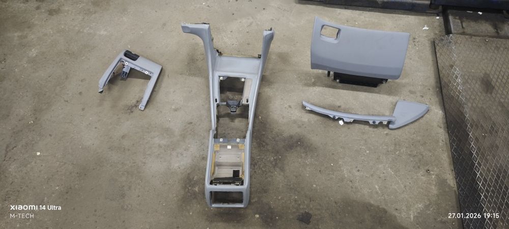 Dół deski i tunel w skórze BMW E38 v12 750