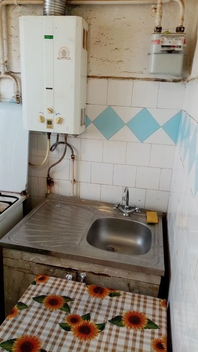 Продам 3к/к ЮТЗ остановка Южная